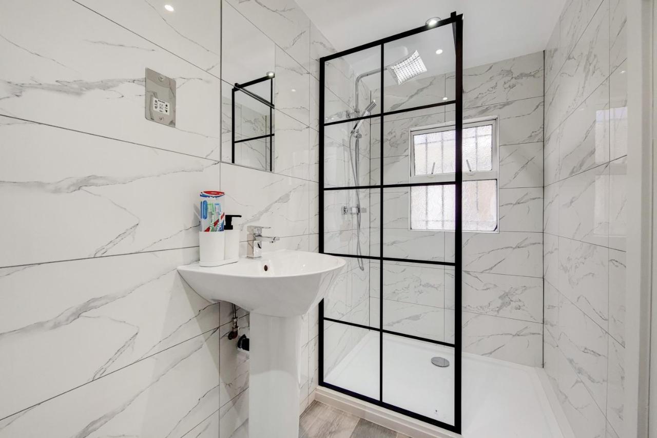 Lovely 4 Bed Apartment Perfect For Families! 伦敦 外观 照片